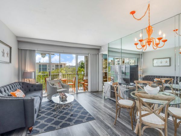 Marco Island Condo Short Walk to Beach with Communal Pool