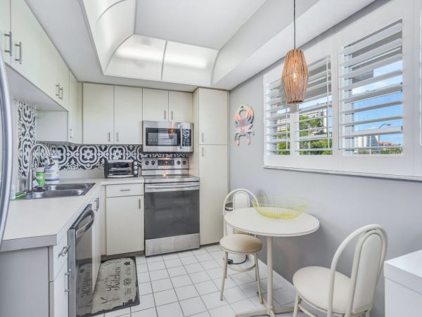 Marco Island Condo Short Walk to Beach with Communal Pool