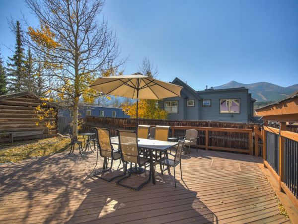 Breckenridge Vacation Home with Mountain Views & Hot Tub
