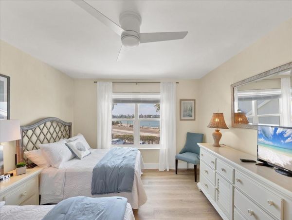 Waterfront Vacation Rental Boca Grande Condo with Boat Slip