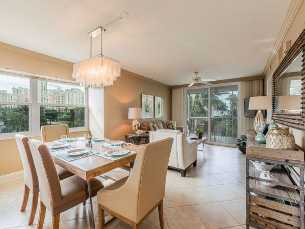 Marco Island 3 Bedroom Condo Community Pool & Tennis Courts