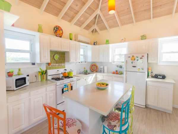 Turks & Caicos 4 Bedroom Villa Grace Bay Steps to the Beach