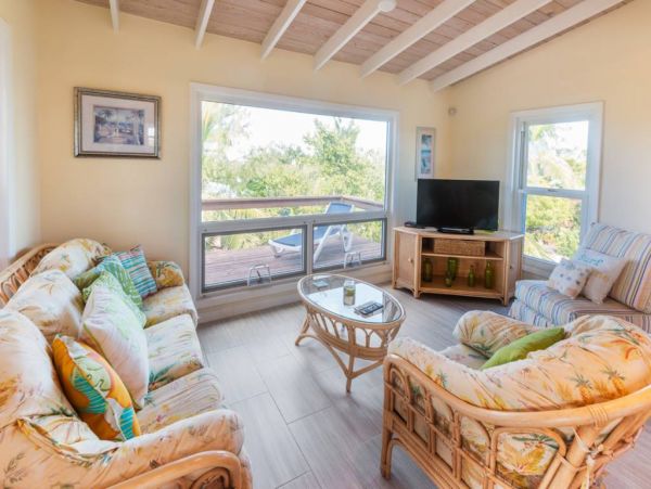 Turks & Caicos 4 Bedroom Villa Grace Bay Steps to the Beach