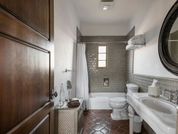 Magnificent Malibu luxury  Three Bedrooms Pool Views
