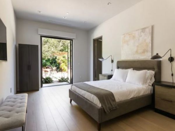 On Beach Private Pool Luxury Malibu Vacation Home