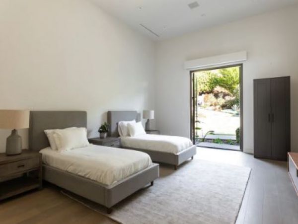 On Beach Private Pool Luxury Malibu Vacation Home