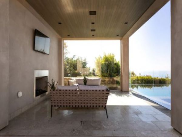 On Beach Private Pool Luxury Malibu Vacation Home