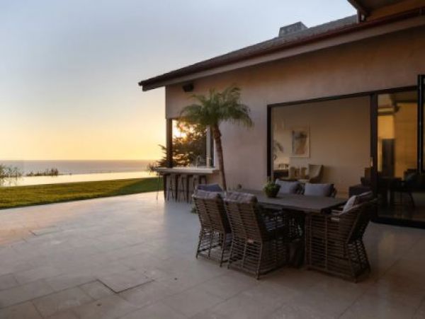 On Beach Private Pool Luxury Malibu Vacation Home