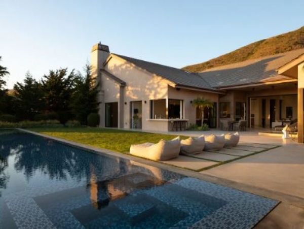 On Beach Private Pool Luxury Malibu Vacation Home