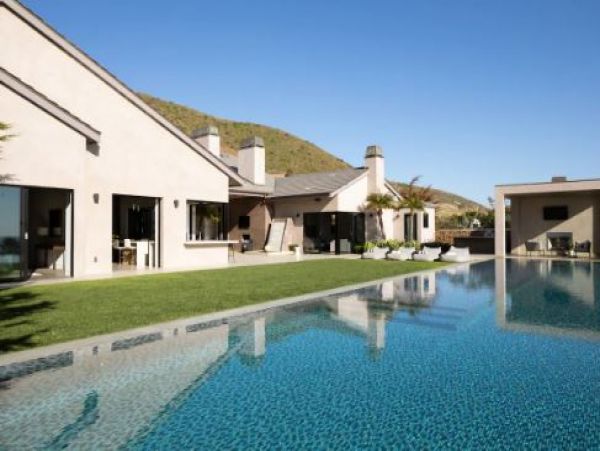 On Beach Private Pool Luxury Malibu Vacation Home