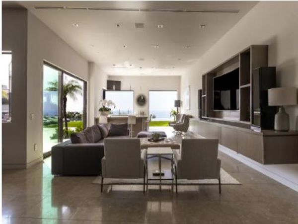 On Beach Private Pool Luxury Malibu Vacation Home