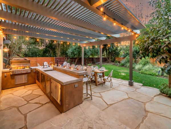 Six Bedroom Montecito Vacation Home with Spa + Guest House