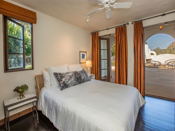 Close to Beach Three Bedroom Vacation Home in Montecito