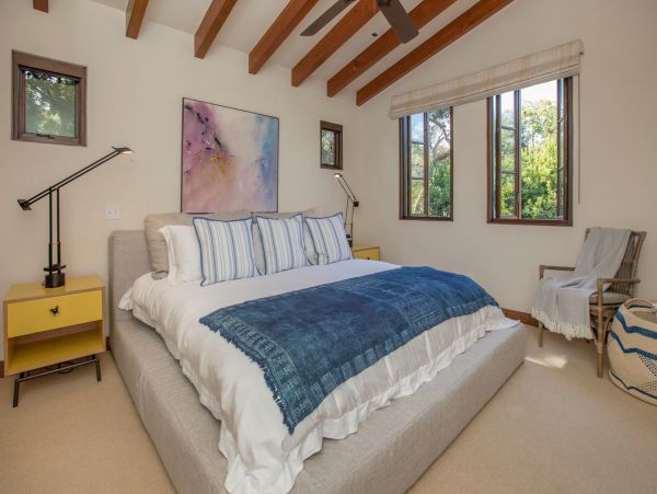 Close to Beach Three Bedroom Vacation Home in Montecito