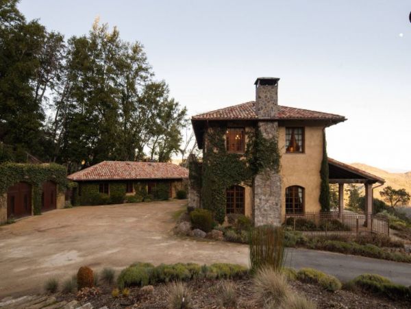 Napa Three Bedroom Mountain View Pool Home