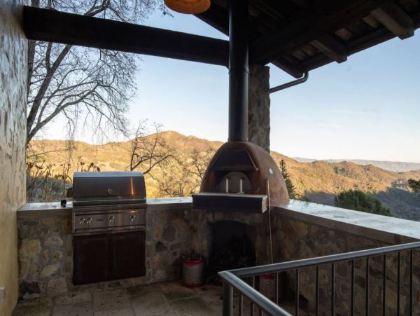 Napa Three Bedroom Mountain View Pool Home