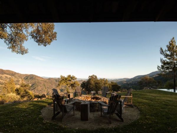 Napa Three Bedroom Mountain View Pool Home