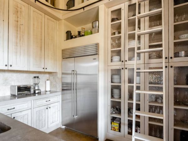 Napa Three Bedroom Mountain View Pool Home