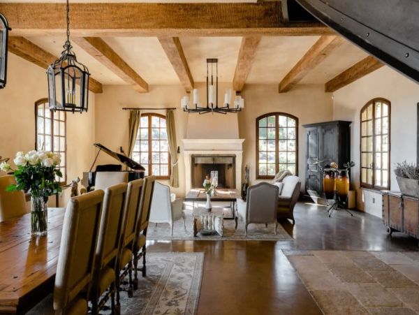 Napa Three Bedroom Mountain View Pool Home