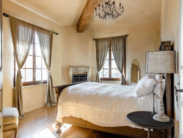 Napa Three Bedroom Mountain View Pool Home