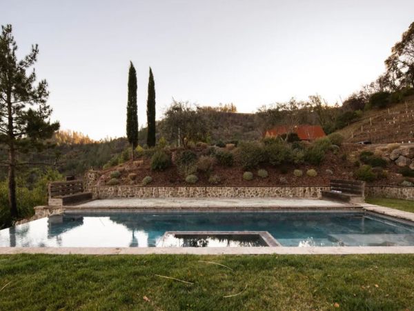 Napa Three Bedroom Mountain View Pool Home