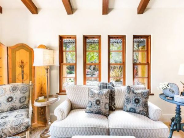 Sonoma Vacation Pool Home Three Bedrooms Mountain Views