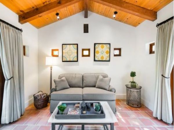 Sonoma Vacation Pool Home Three Bedrooms Mountain Views
