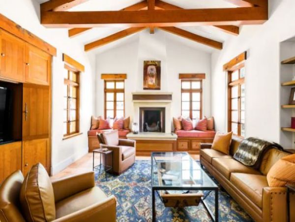 Sonoma Vacation Pool Home Three Bedrooms Mountain Views