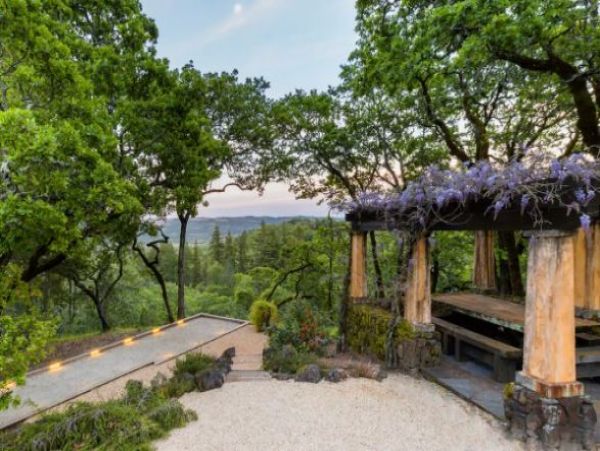 Sonoma Vacation Pool Home Three Bedrooms Mountain Views