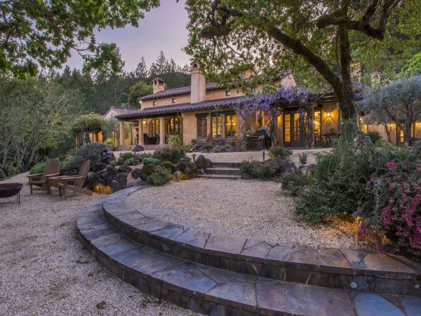 Sonoma Vacation Pool Home Three Bedrooms Mountain Views