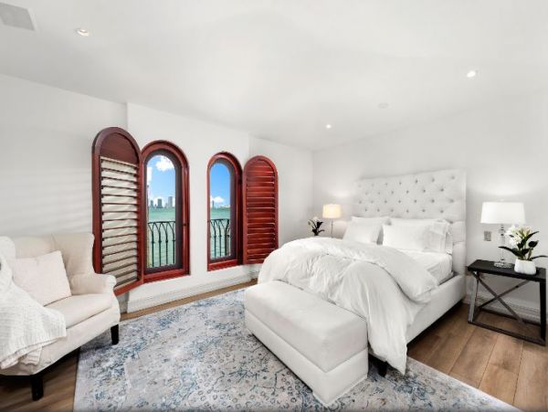Bay View Miami Vacation Villa Private Pool and Spa