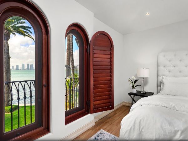Bay View Miami Vacation Villa Private Pool and Spa
