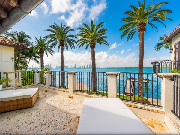 Bay View Miami Vacation Villa Private Pool and Spa