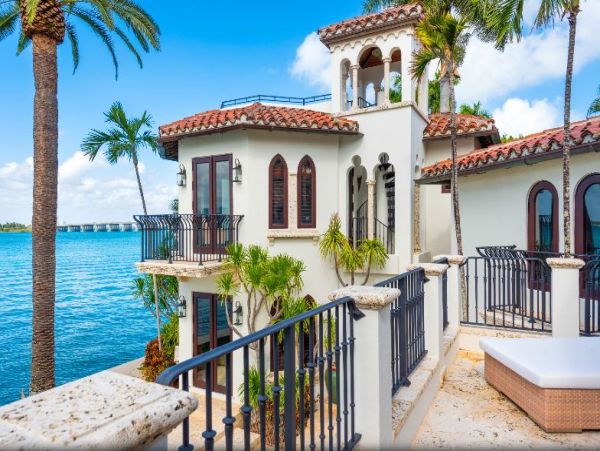 Bay View Miami Vacation Villa Private Pool and Spa