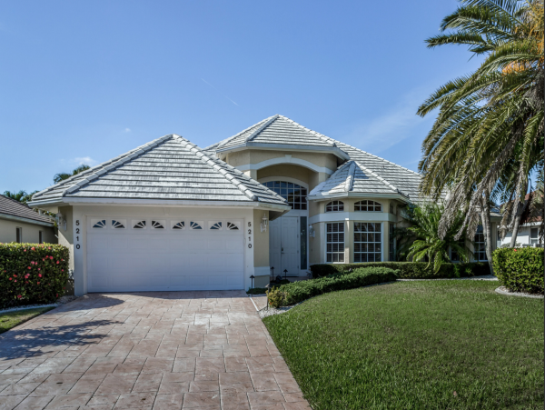 Cape Coral Vacation Rental Home with Pool- 4 Bedroom