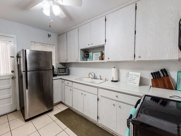 Holmes Beach Vacation Rental Sleeps Four Guests