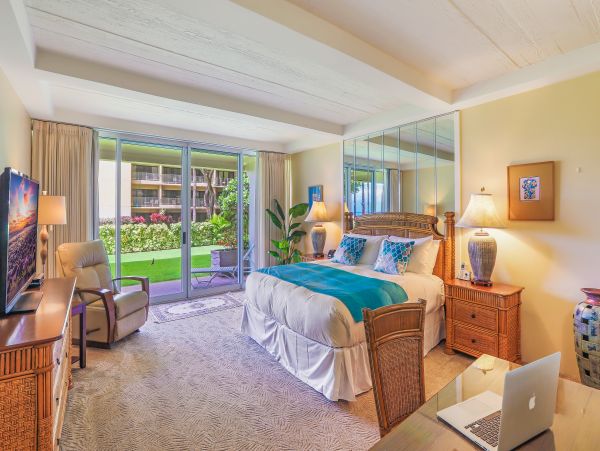 Beachfront Two Bedroom Kaanapali Vacation Rental Condo