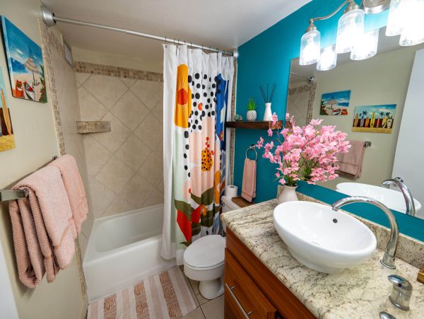Cozy and Conveniently Located 2-Bedroom Retreat in Kihei