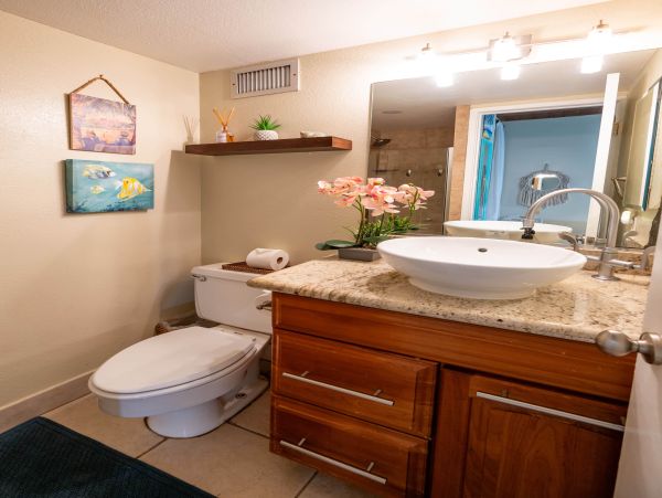 Cozy and Conveniently Located 2-Bedroom Retreat in Kihei