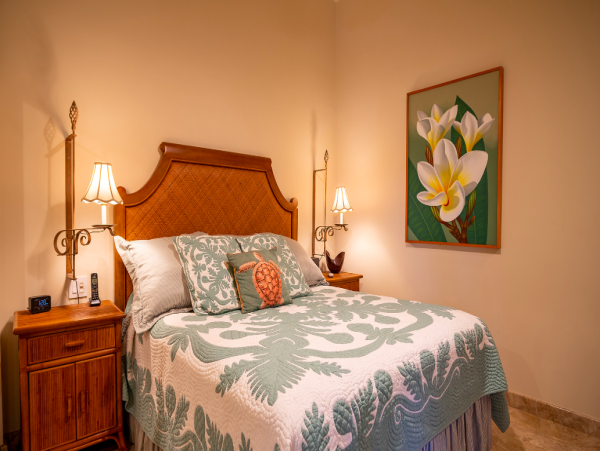 Oceanfront Elegance - Luxury Maui Villa with Private Beach & Sunset Views