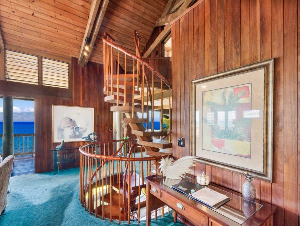 Napili 5 bedroom Oceanfront  Property