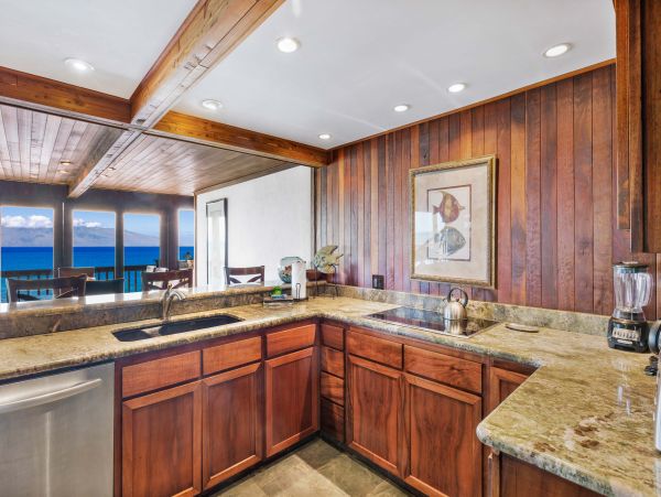 Napili 5 bedroom Oceanfront  Property