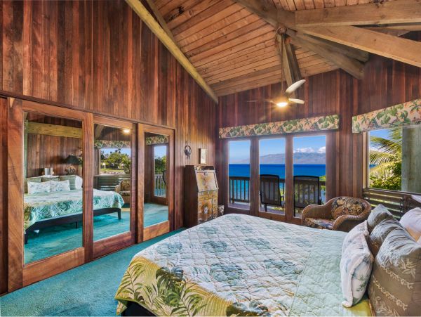 Napili 5 bedroom Oceanfront  Property