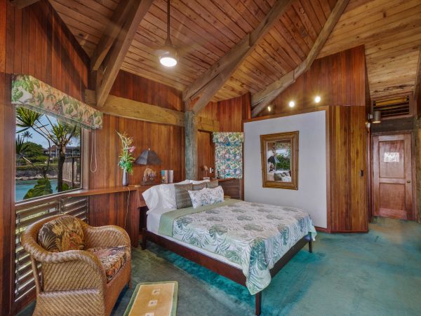 Napili 5 bedroom Oceanfront  Property