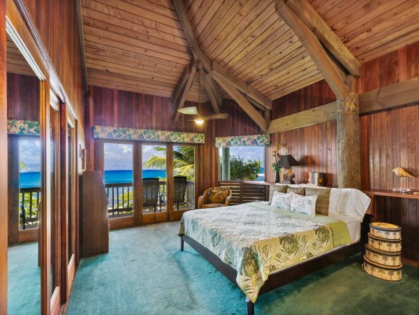 Napili 5 bedroom Oceanfront  Property
