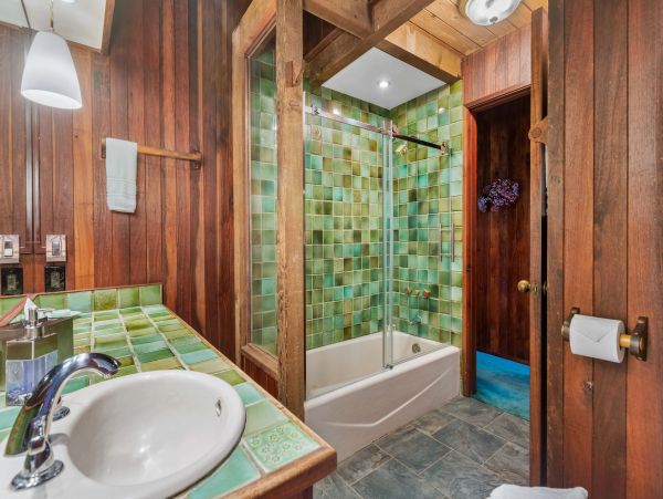 Napili 5 bedroom Oceanfront  Property