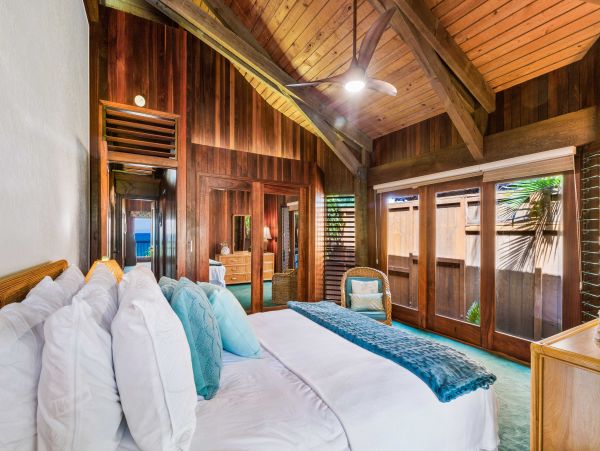 Napili 5 bedroom Oceanfront  Property