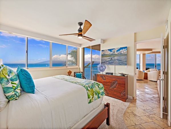 Oceanfront Corner Retreat with Breathtaking Wraparound Views in Kaanapali