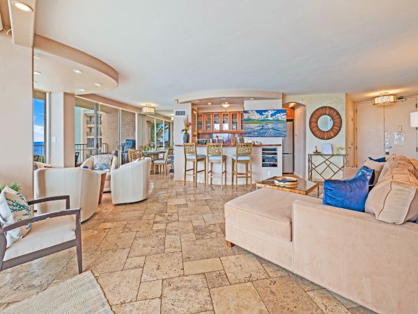 Oceanfront Corner Retreat with Breathtaking Wraparound Views in Kaanapali