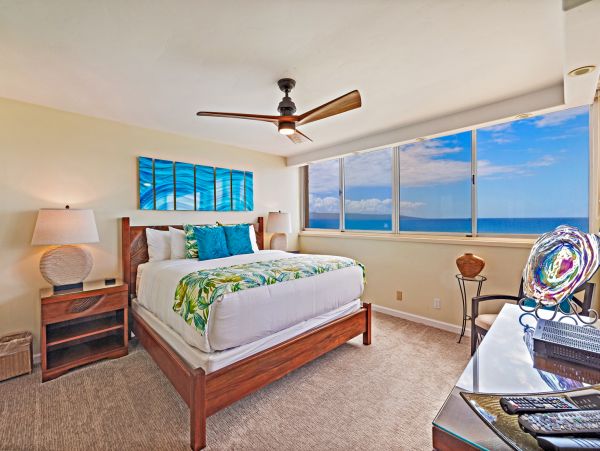 Oceanfront Corner Retreat with Breathtaking Wraparound Views in Kaanapali